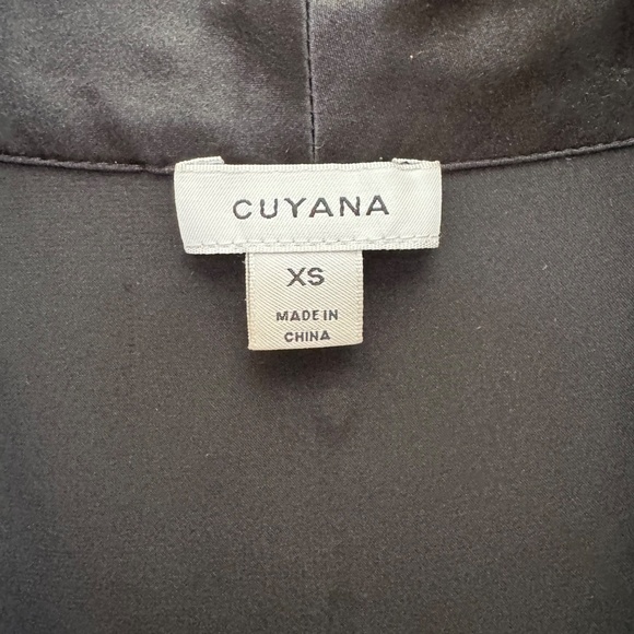 Cuyana Washable Charmeuse Robe - Picture 9 of 10